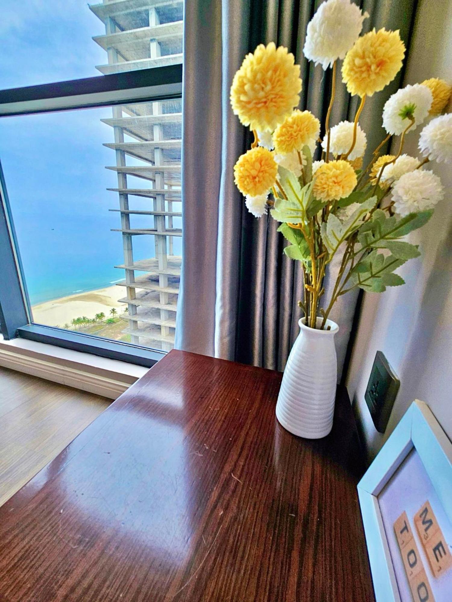 Sunrise Luxury Apartment With Ocean View Da Nang Buitenkant foto